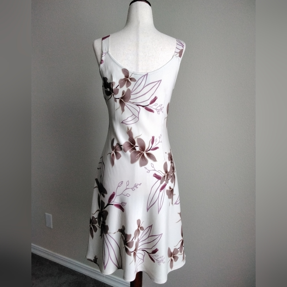 Hawaiian Moon Dress - Picture 2 of 7